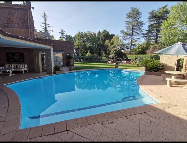 8 BEDROOM HOUSE FOR SALE IN VANDERBIJLPARK SW 5